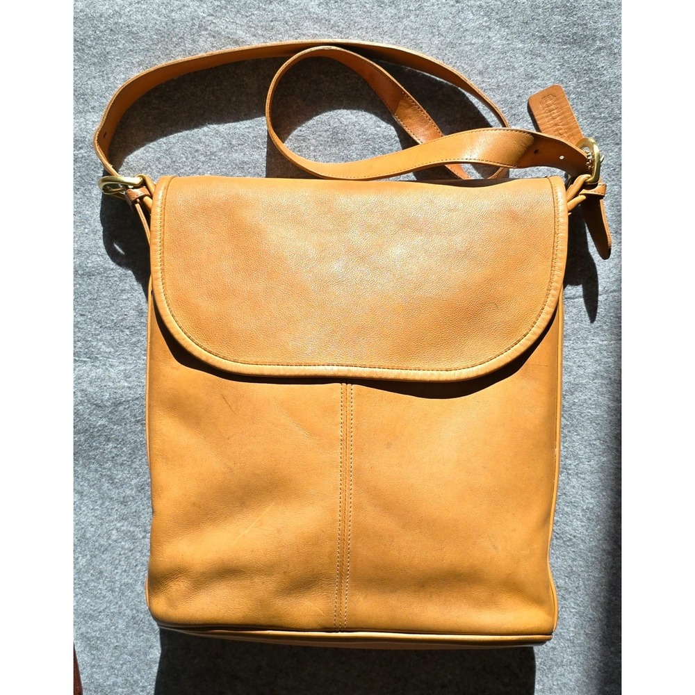 Vintage Coach Whitney Bag 4115 in Chamois & Brass GUC lightweight roomy 90s